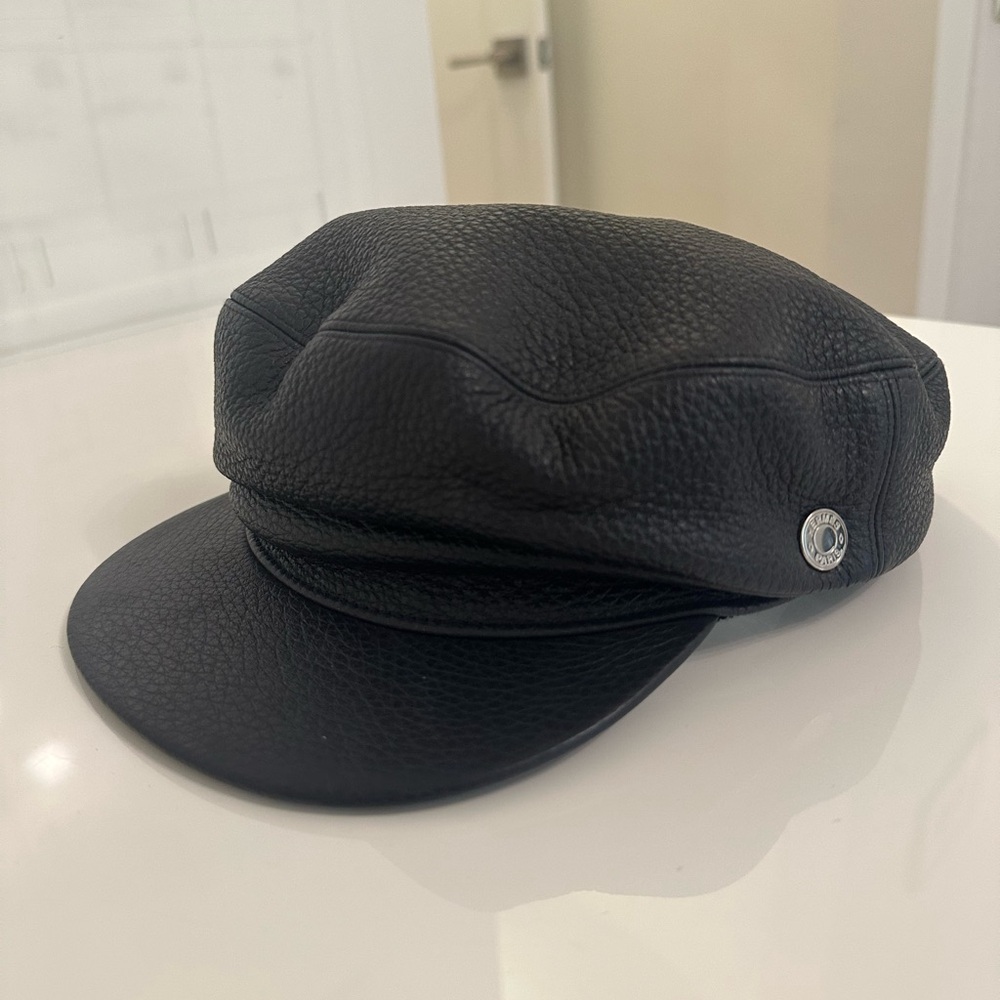 Hermes Black-Blue Dani Leather Cap size 57 pristine